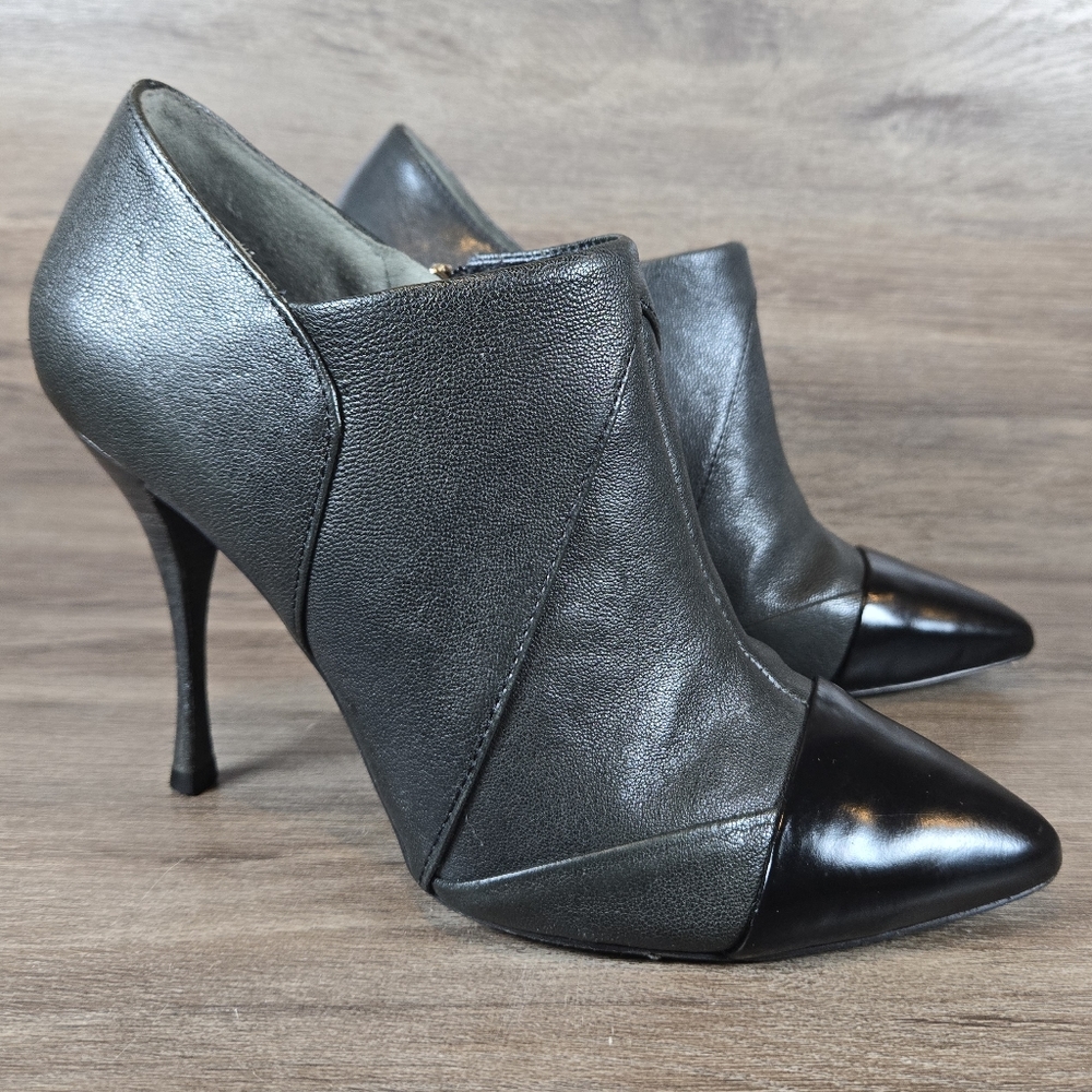 Tory Burch Lorelei Charcoal Gray Black Leather Point Toe Ankle Boot Bootie Sz 7M - Picture 15 of 16